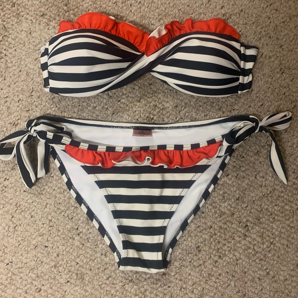 Violetta Moda Mare (Italian) Size 4 Small Swimsuit Black and White Striped EUC
